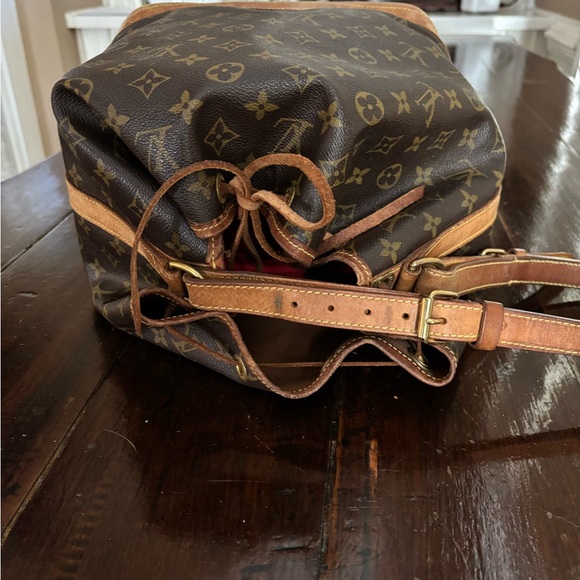 Authentic Louis Vuitton Monogram Bucket Bag - Picture 12 of 15